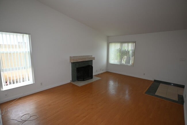 Building Photo - Cozy 1 Story 4 Bedroom 2 Bath SFR in Cerritos