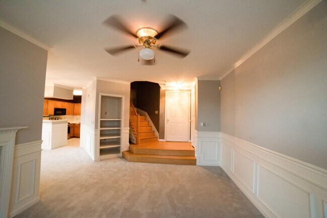 Foto del edificio - 2107 Highcourt Ln