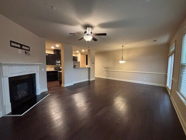 Foto del edificio - 2218 Knoxhill View