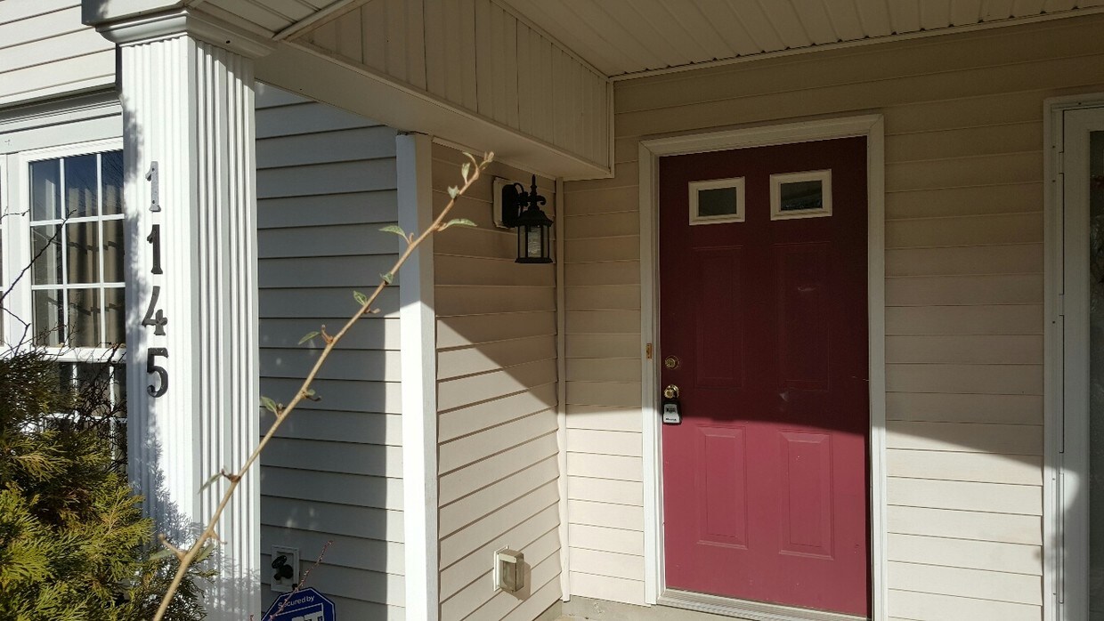 Foto del edificio - 1145 Triece Ln