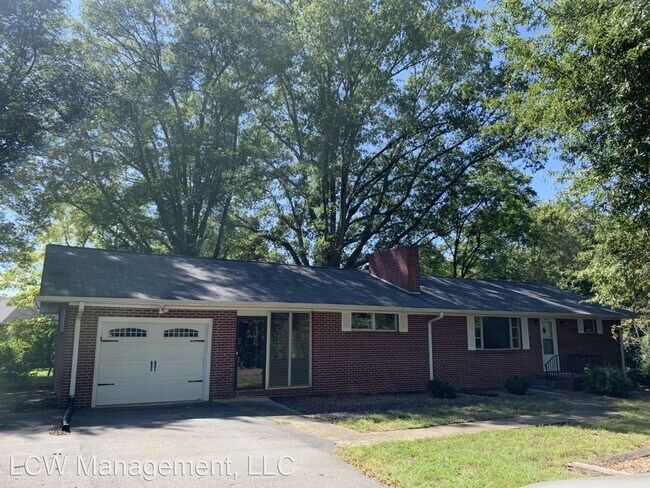 Building Photo - 3 br, 2 bath House - 3598 Milhaven Road
