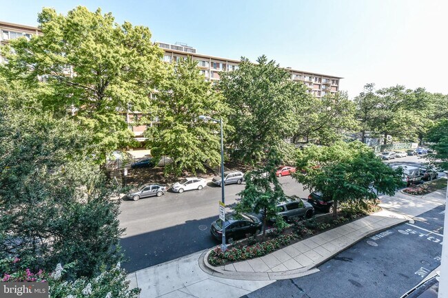 Building Photo - 350 G St SW