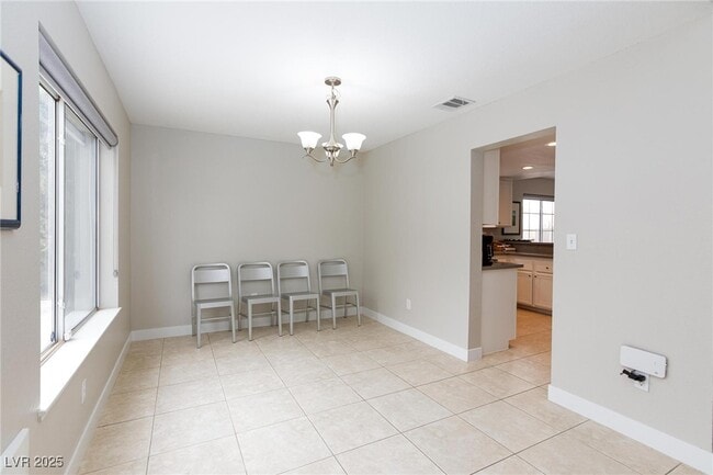 Building Photo - 9836 Russett Wood Cir