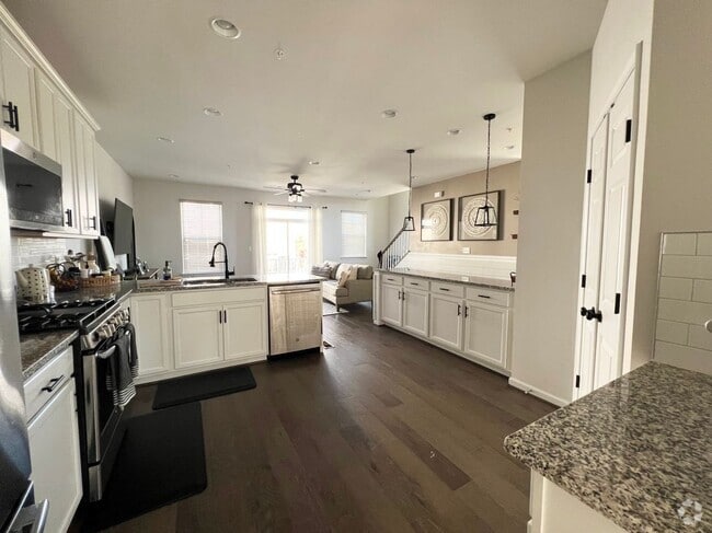 Building Photo - 3501 Landing Way
