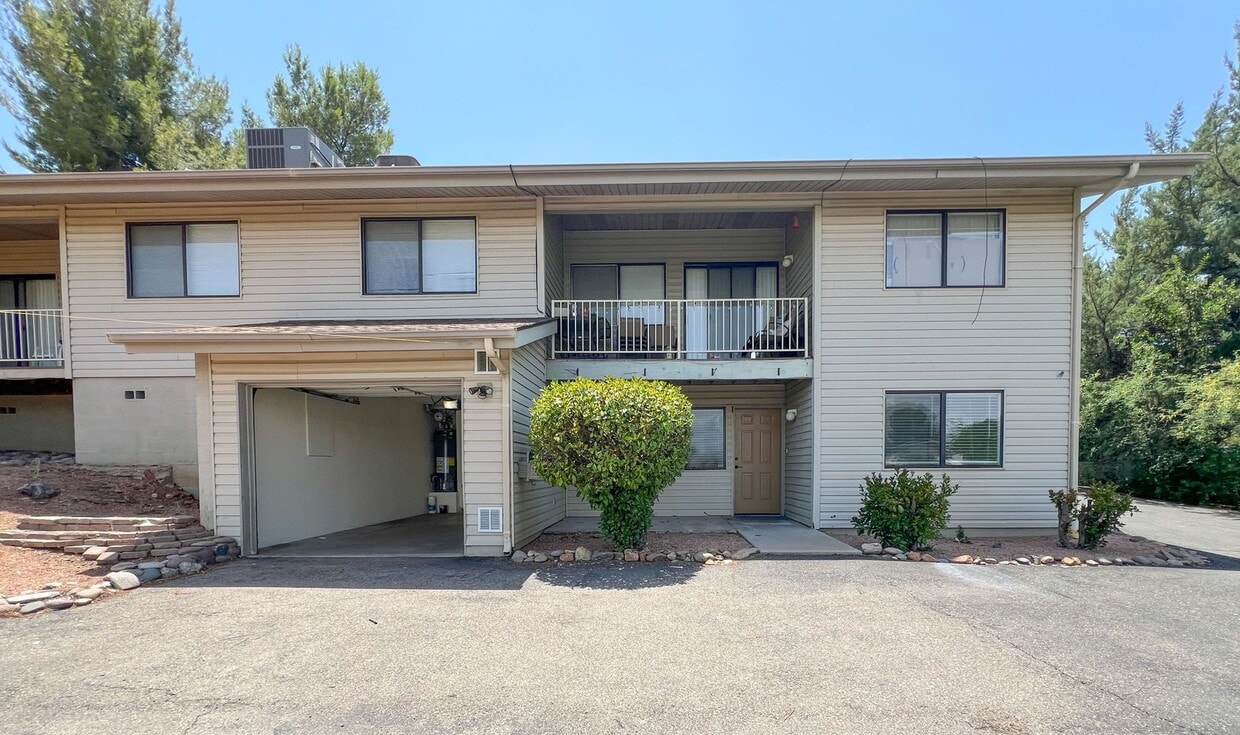 Primary Photo - TRI-PLEX- COTTONWOOD - VERDE VILLAGE UNITS