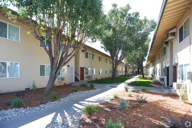 Foto del interior - McClellan Court Apartments