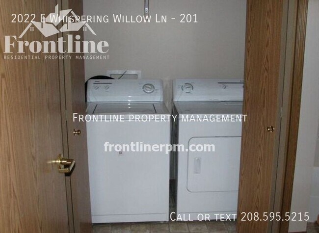 Foto del edificio - 2022 E Whispering Willow Ln