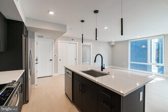 Building Photo - 6604 Ridge Ave