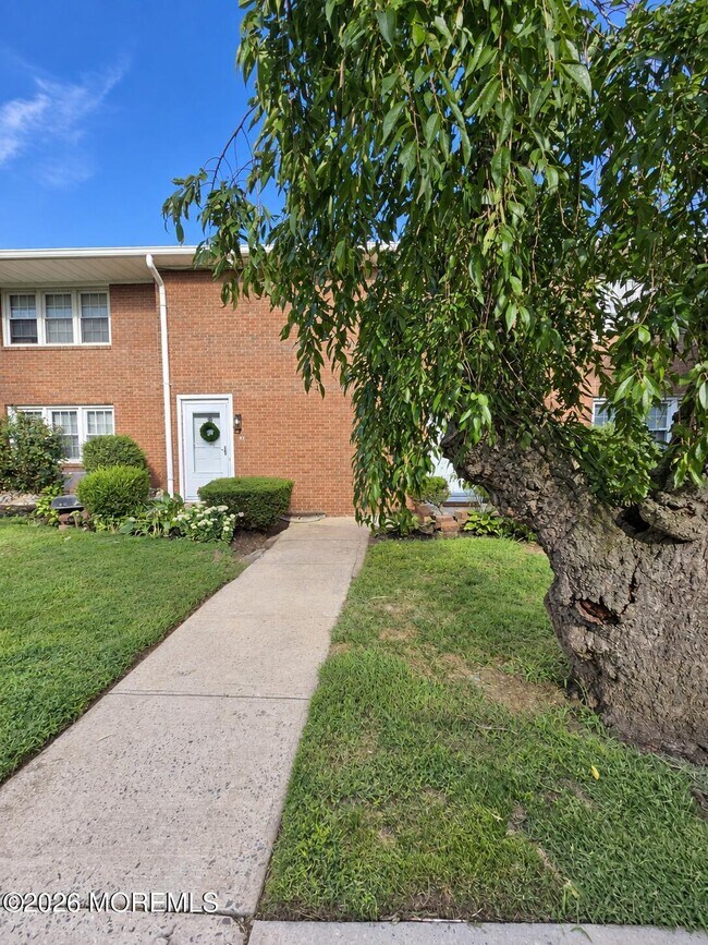Building Photo - 364 Westwood Ave