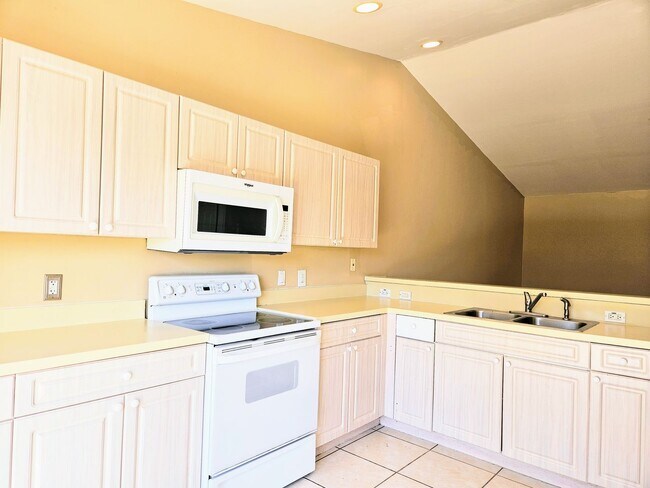 Foto del edificio - Nice 3 Bedroom Duplex in Lehigh Acres