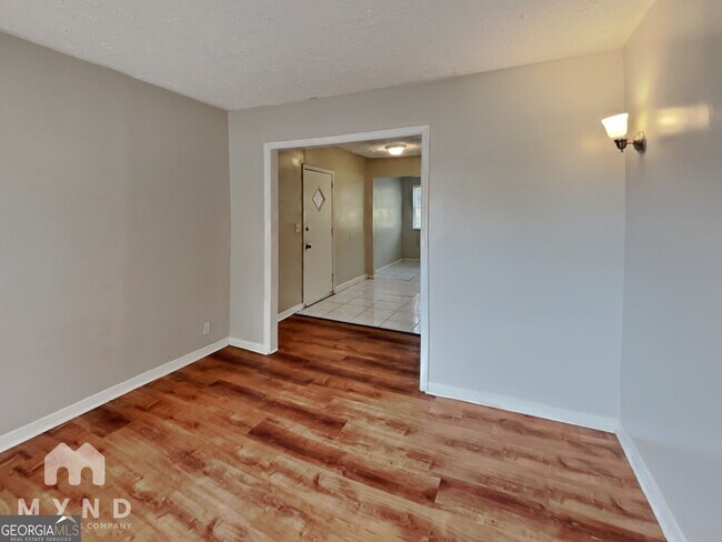 Foto del edificio - 450 Fairburn Rd NW