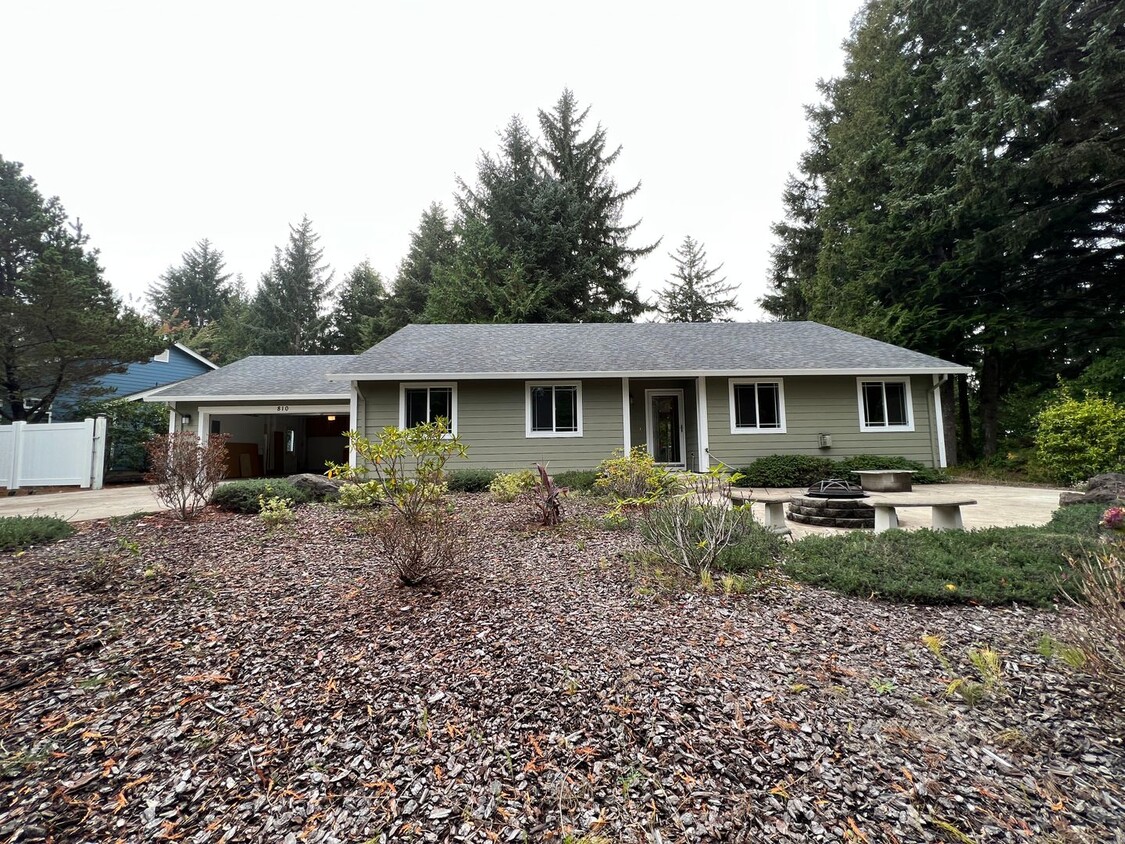 Foto principal - Very Nice Home in Waldport!