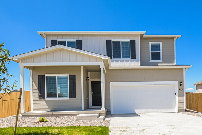 Building Photo - 923 Gianna Ave