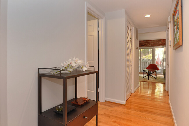 Apartment Foyer - 1414 Corcoran St NW
