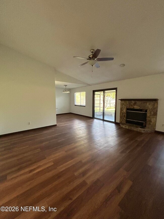 Building Photo - 4655 Trevi Dr