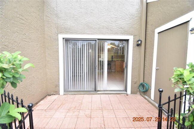 Foto del edificio - 16539 Lake Brigadoon Cir