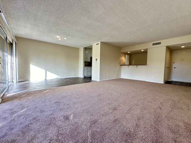 Living room - Terraces At the Oaks