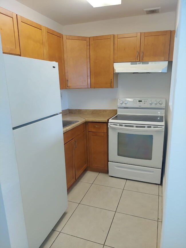 Foto del edificio - One bedroom for Rent in Pompano Beach