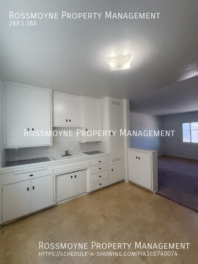 Building Photo - 3342 1/4 Andrita St-