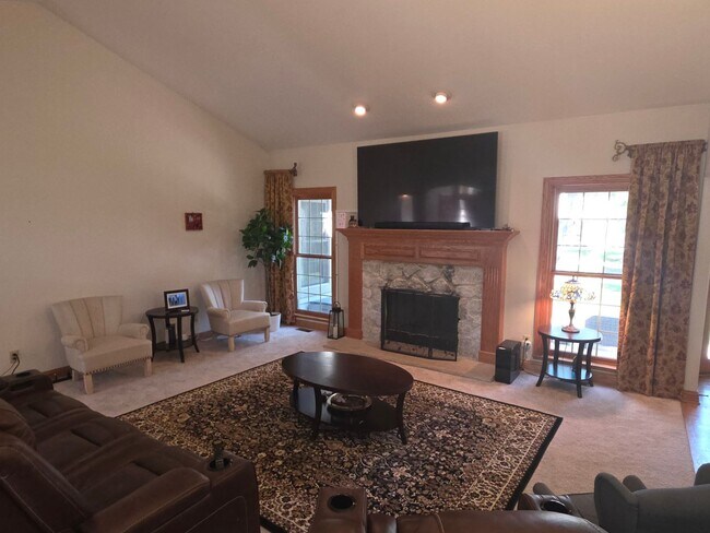 Foto del edificio - 3 bedroom executive ranch in Sussex