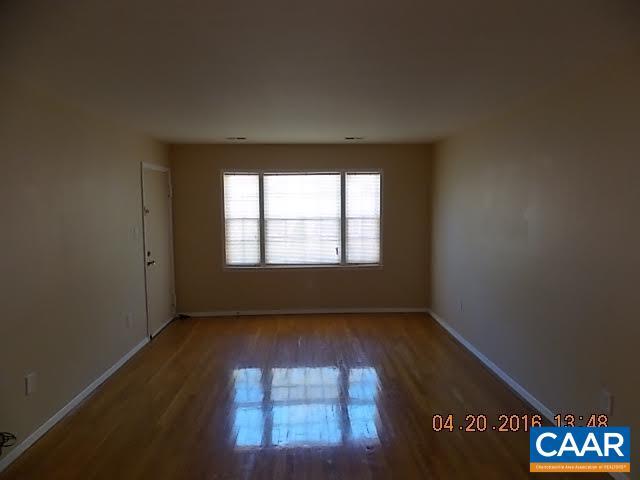 Building Photo - 2405 Barracks Ct
