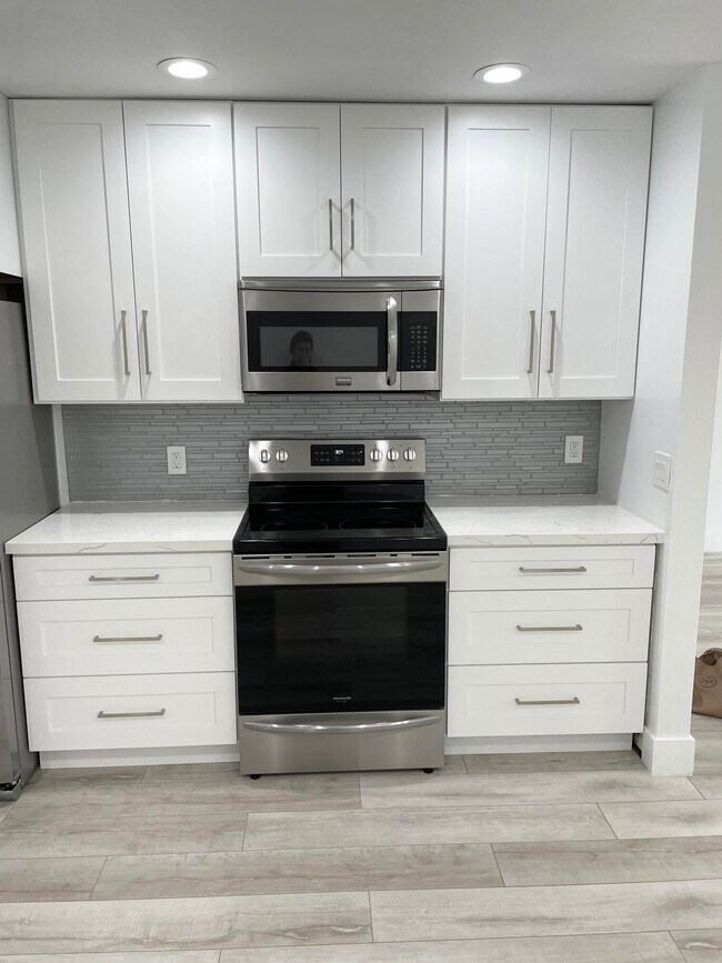 Foto del edificio - 60 Ironwood Way N