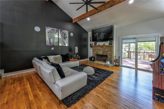 Foto del edificio - 3360 Turtle Lake Dr SE