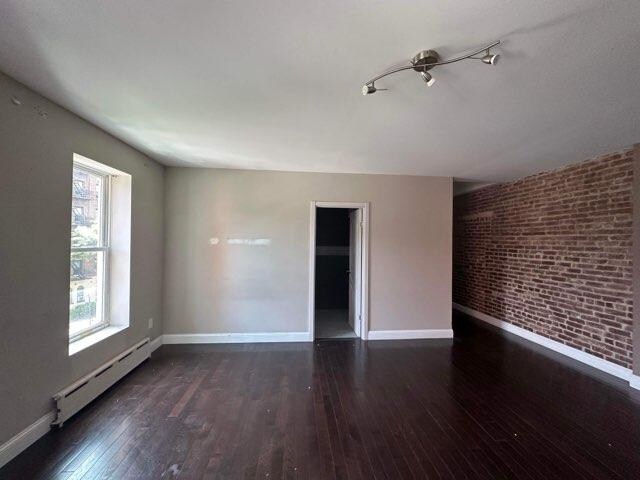 Foto principal - 1720 Bay Ave