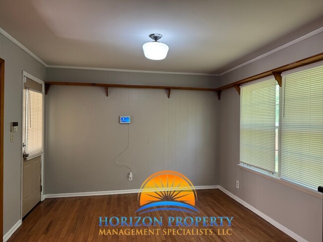 Foto del edificio - 2622 Brookline Dr NW