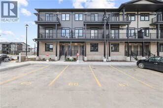 Building Photo - 11 Lomond Ln