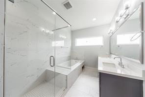 Foto del edificio - 3722 Robertson St