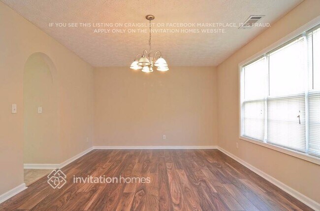 Foto del edificio - 86 Christopher Dr