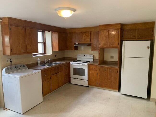 Building Photo - 39 Bencliffe Cir