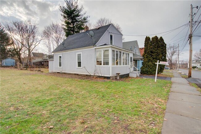 Building Photo - 311 Burdick Ave