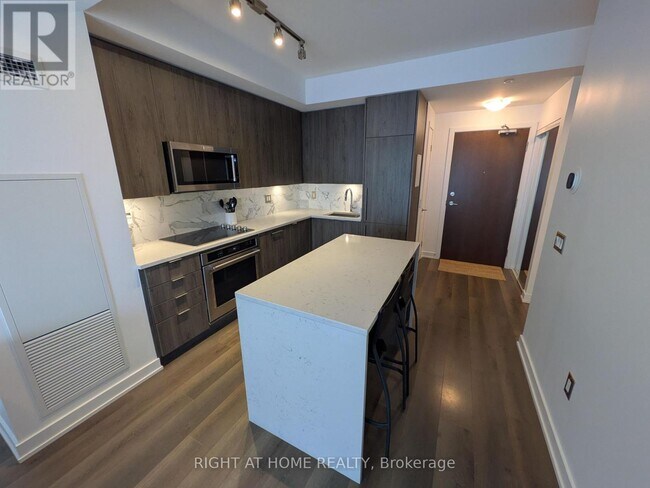 Building Photo - 38 Iannuzzi St