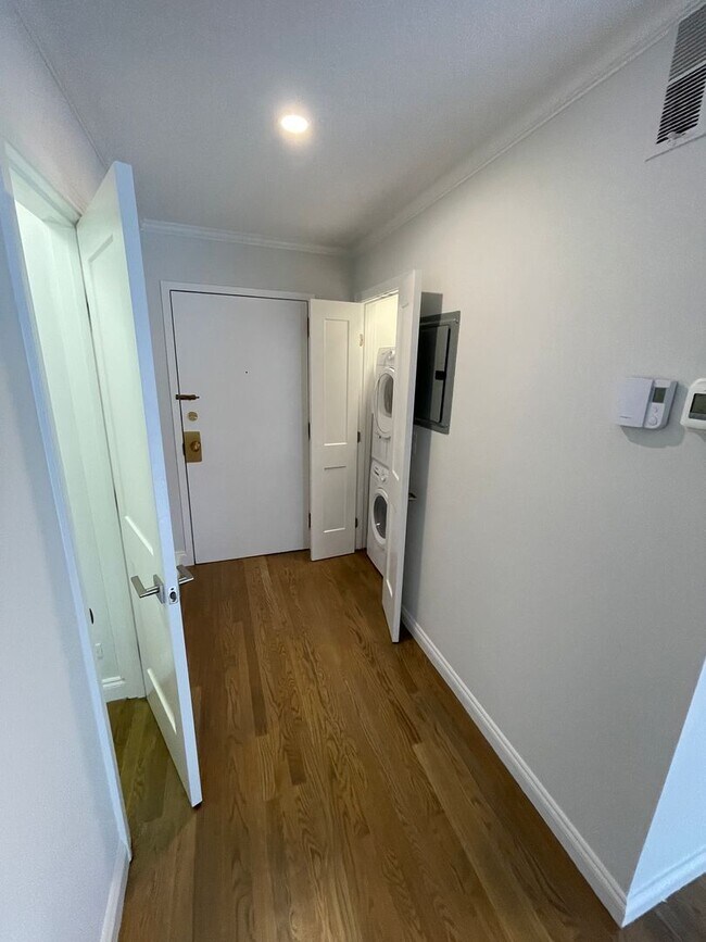 Foto del edificio - Luxury Penthouse with covered parking