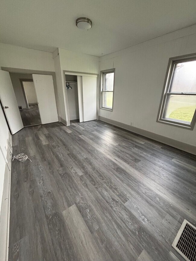 Foto del edificio - 1245 PH W