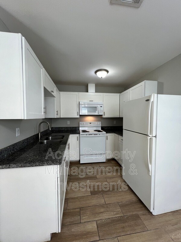 Foto del edificio - 825 S Mississippi St
