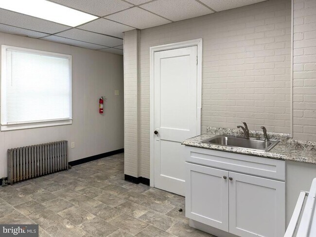 Foto del edificio - 658 Walnut St