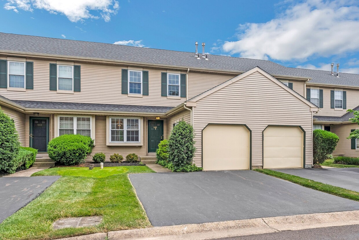 Foto principal - 645 Palmer Ln