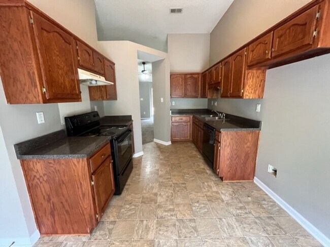 Building Photo - Renovated 2 Bedroom 2 Bath Home for Rent!!...