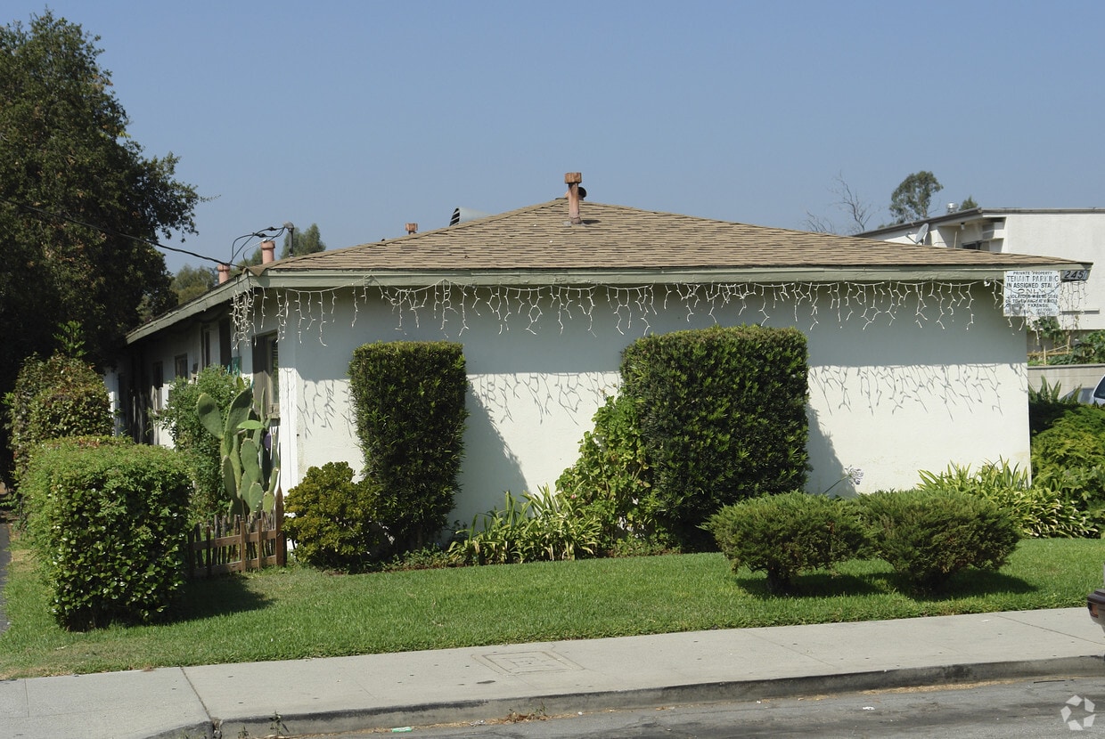 Building Photo - 245 San Marcos St