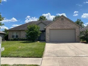 Building Photo - 4806 Cedar Crest Ln