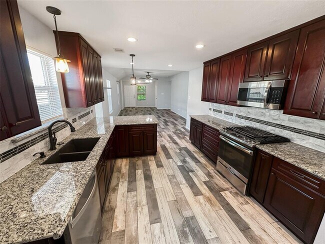 Foto del edificio - 11018 View Pointe Ln