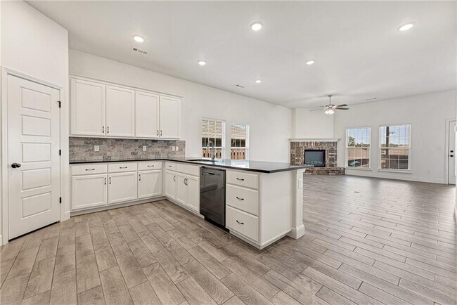 Foto del edificio - 6108 NW Silas St