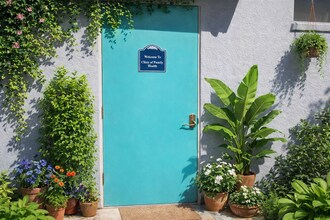 Building Photo - 4616 22nd Ave S