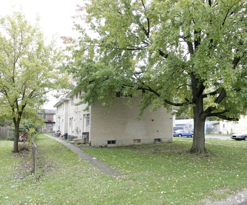 Building Photo - 1975-1982 Dunbar Dr
