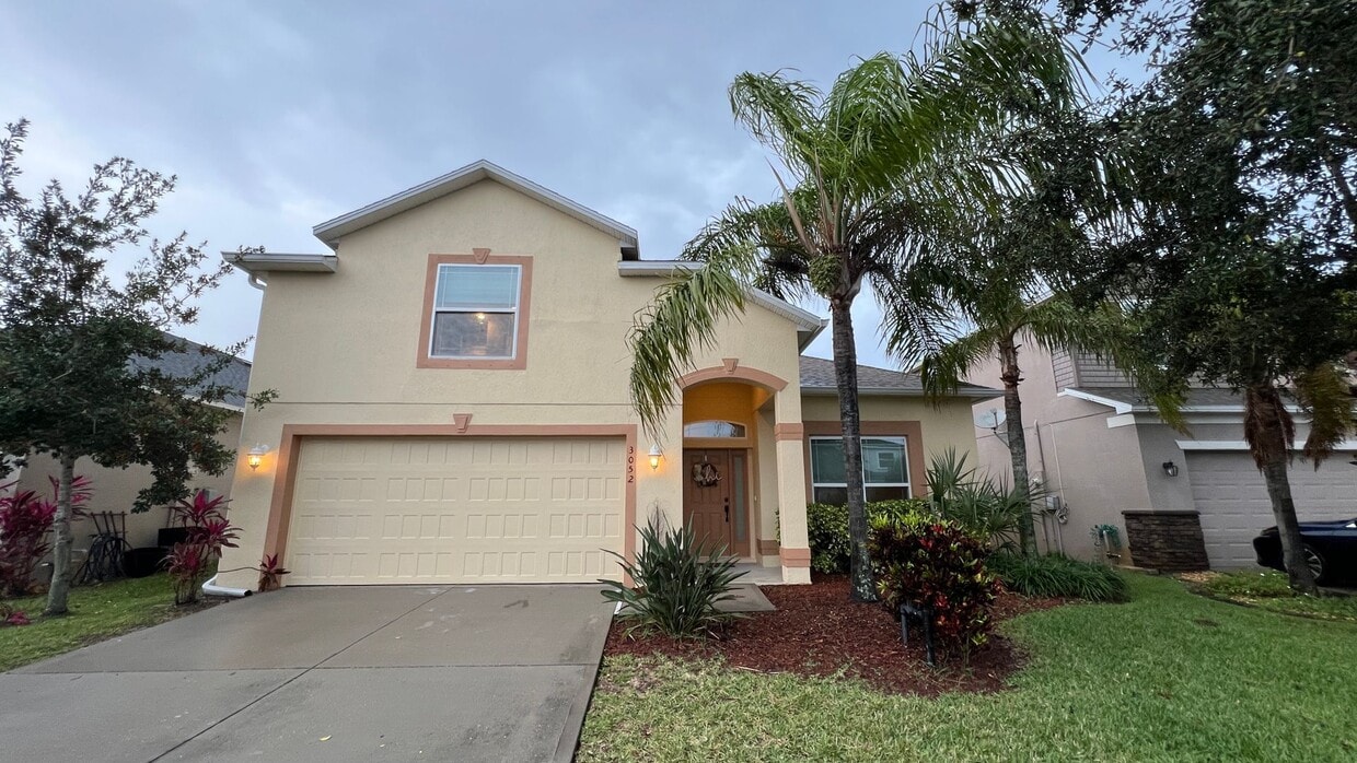 Primary Photo - Serene Lakefront Living at Its Best! 4BD/3...