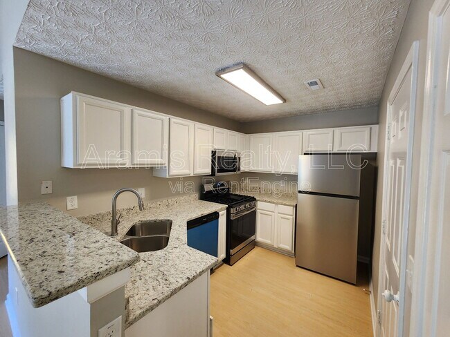 Foto del edificio - 2800 Pine Valley Way NW