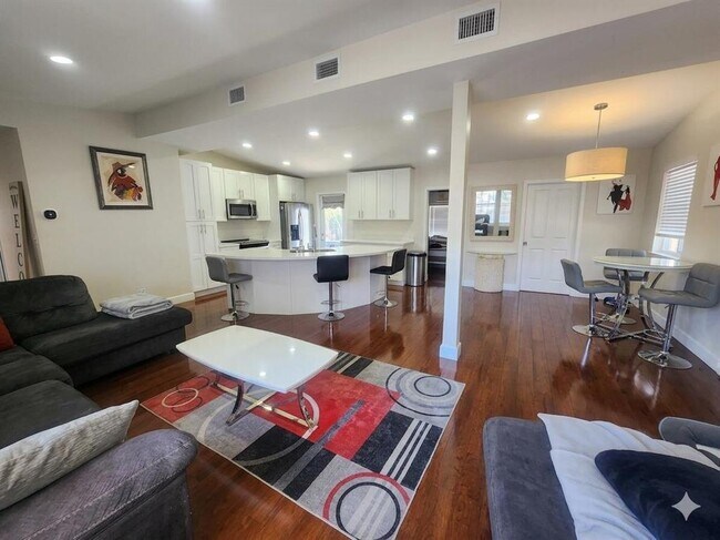 Foto del edificio - 3440 SW 20th St
